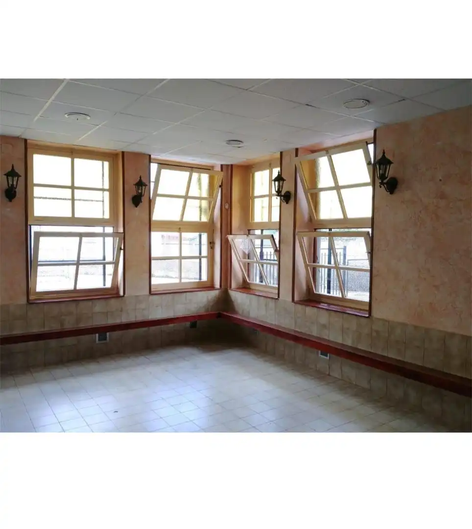 Business premises for sale in San Martín del Rey Aurelio, imagen 4