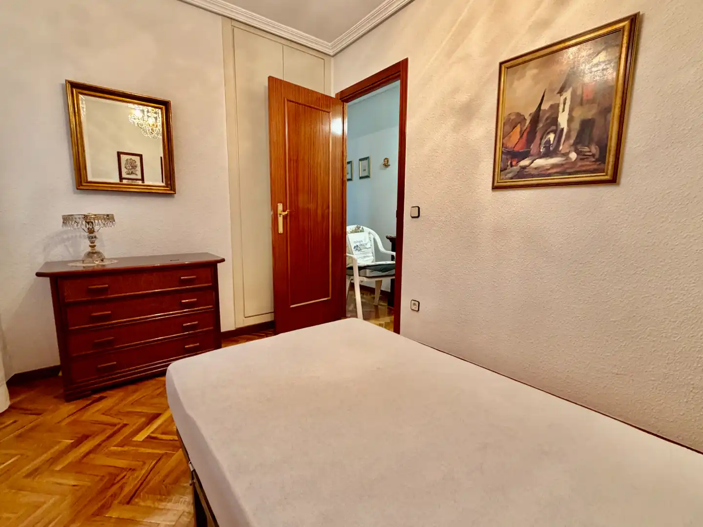 Habitación de Dúplex en venta en Leganés con Aire acondicionado, Calefacción y Jardín privado