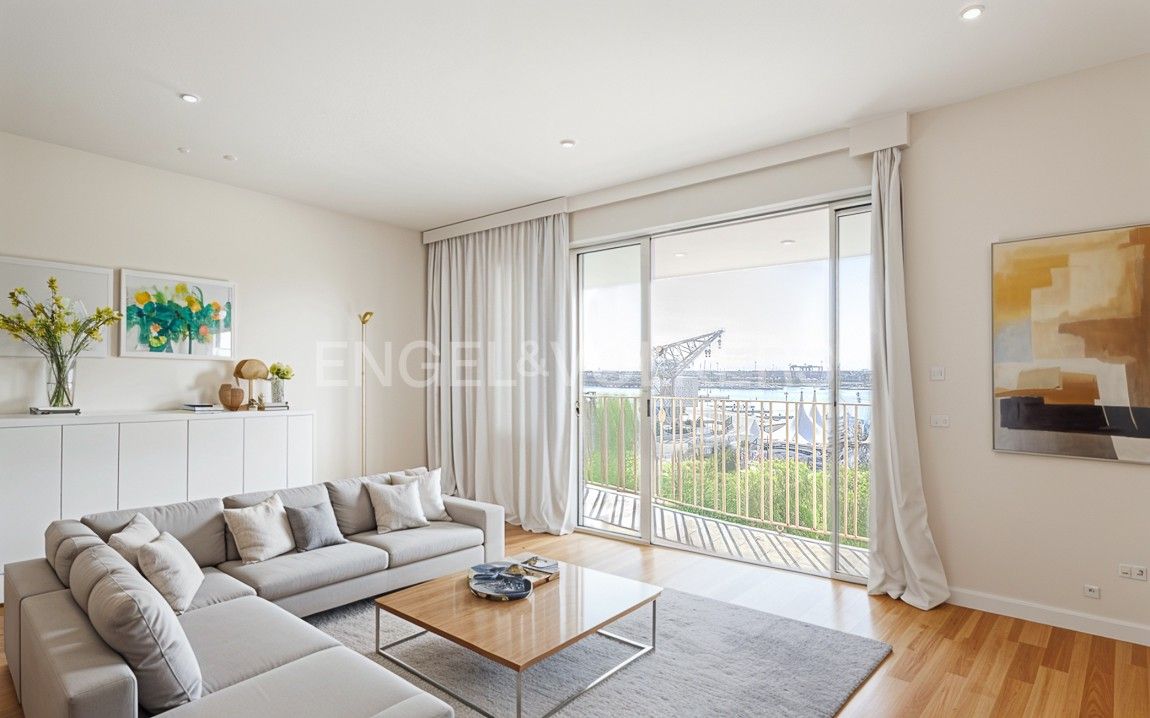 Living room of Apartment for sale in  Valencia Capital  with Air Conditioner, Heating and Balcony
