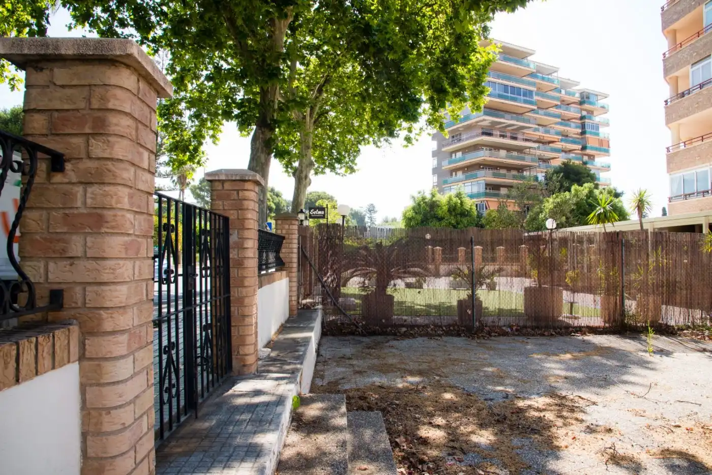 Exterior view of Commercial properties for sale in Benicasim / Benicàssim
