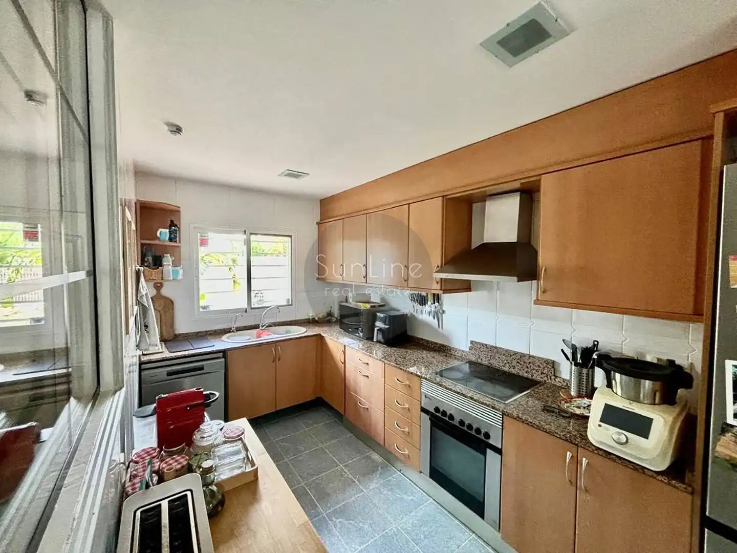 Cocina de Casa o chalet en venta en Moncada con Aire acondicionado, Jardín privado y Terraza