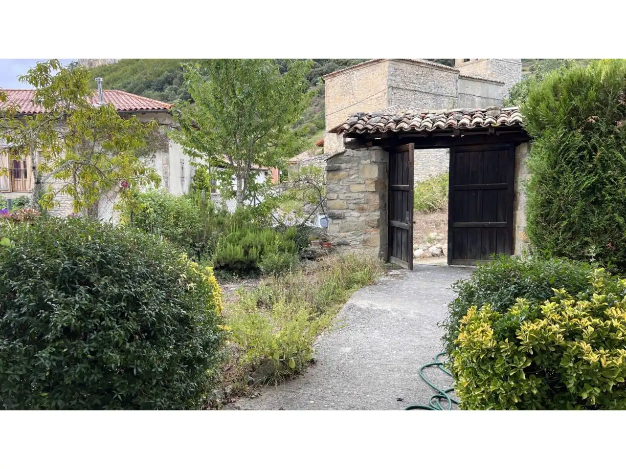 Garden of Detached homes for sale in Merindad de Sotoscueva  with Private garden, Terrace and Furnished