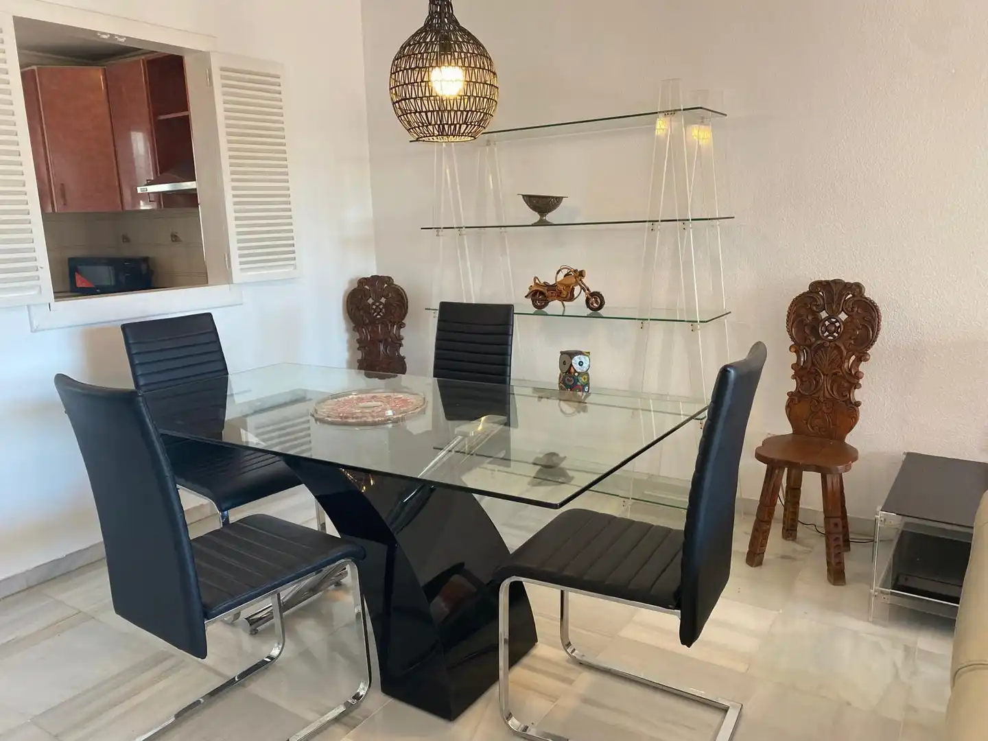 Comedor de Piso de alquiler en Marbella con Amueblado y Se aceptan mascotas
