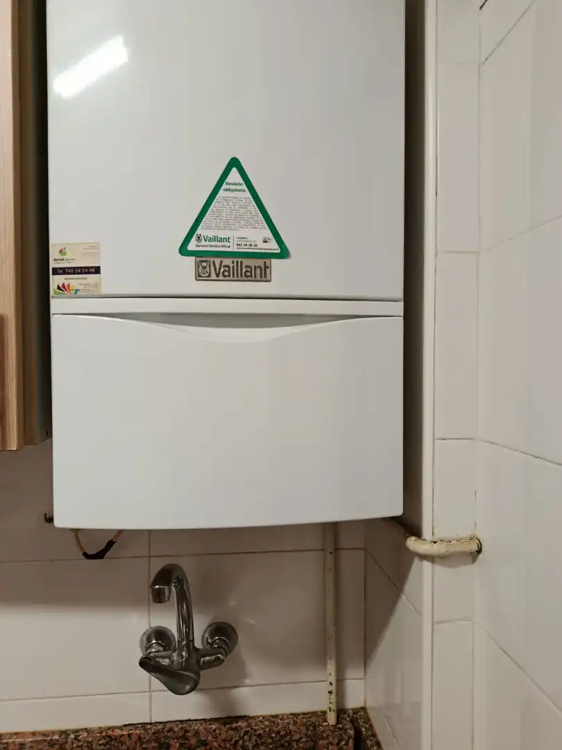 Außenansicht von Wohnung zum Verkauf in El Astillero   mit Heizung, Möbliert und Ofen