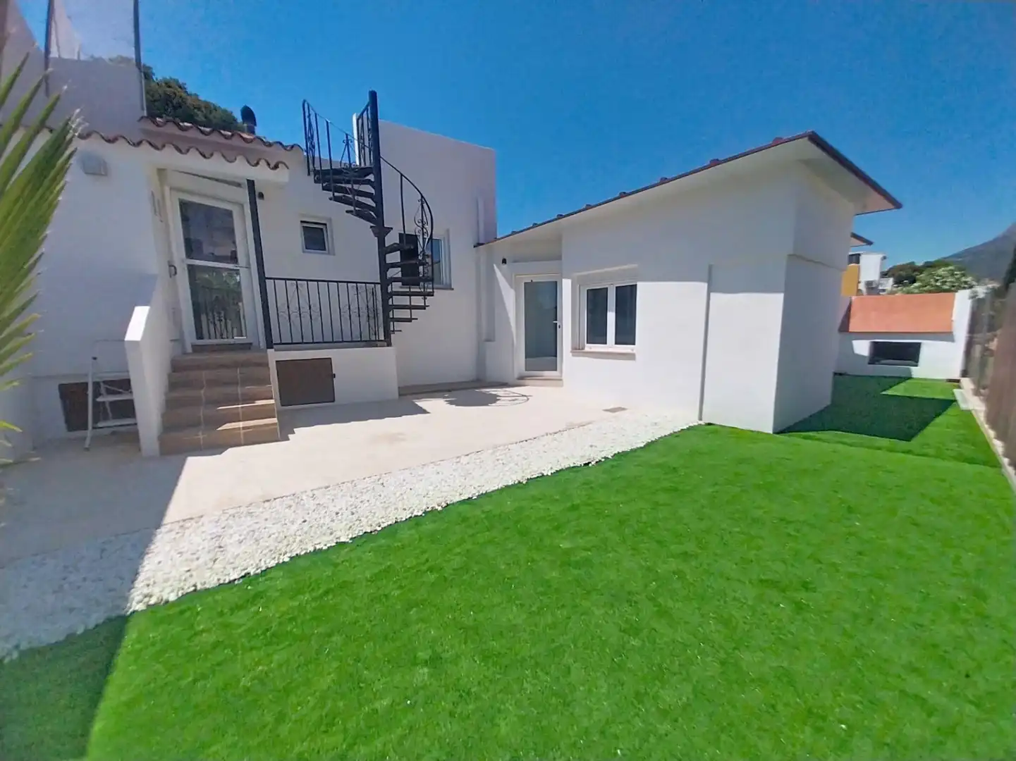 Vista exterior de Casa o xalet en venda en La Nucia amb Aire condicionat