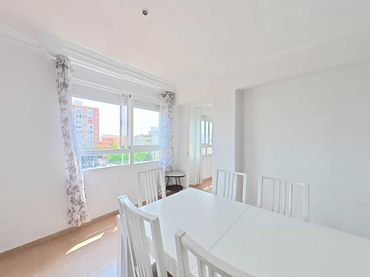 Flat with balcony for sale in Plaza PRADO DEL