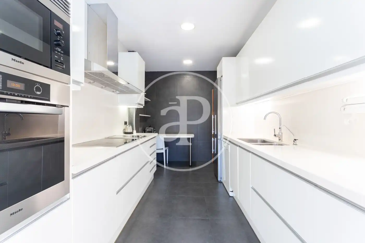 Kitchen of Detached homes for rent in Barcelona  with Air Conditioner, Heating and Private garden