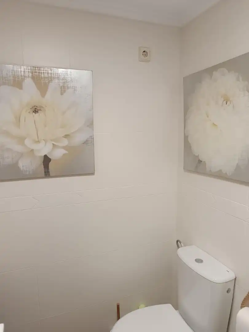 Bathroom of Flat for rent in Cartagena  with Air Conditioner, Heating and Parquet flooring