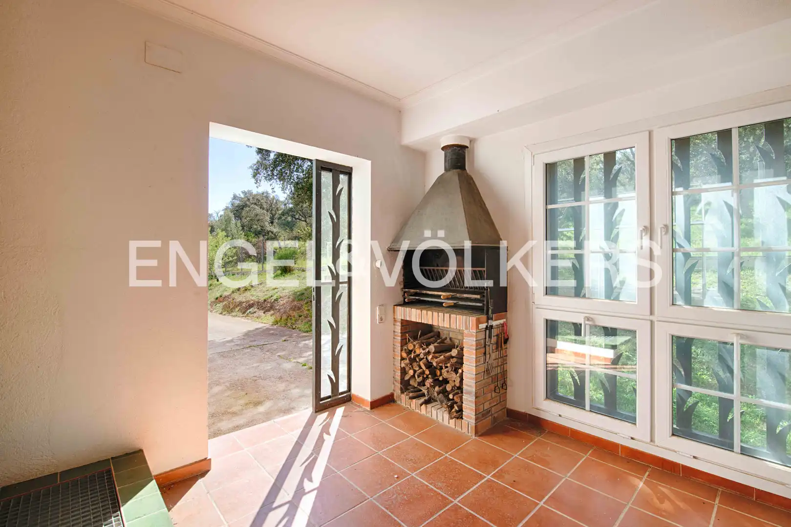 Terrasse von Country house zum Verkauf in Rabós mit Heizung, Privatgarten und Terrasse
