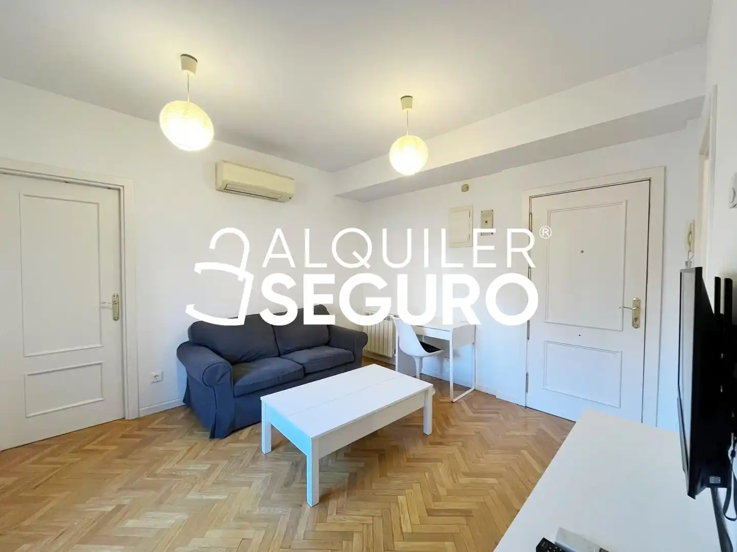 Sala d'estar de Pis de lloguer en Madrid amb Aire condicionat, Calefacció i Piscina