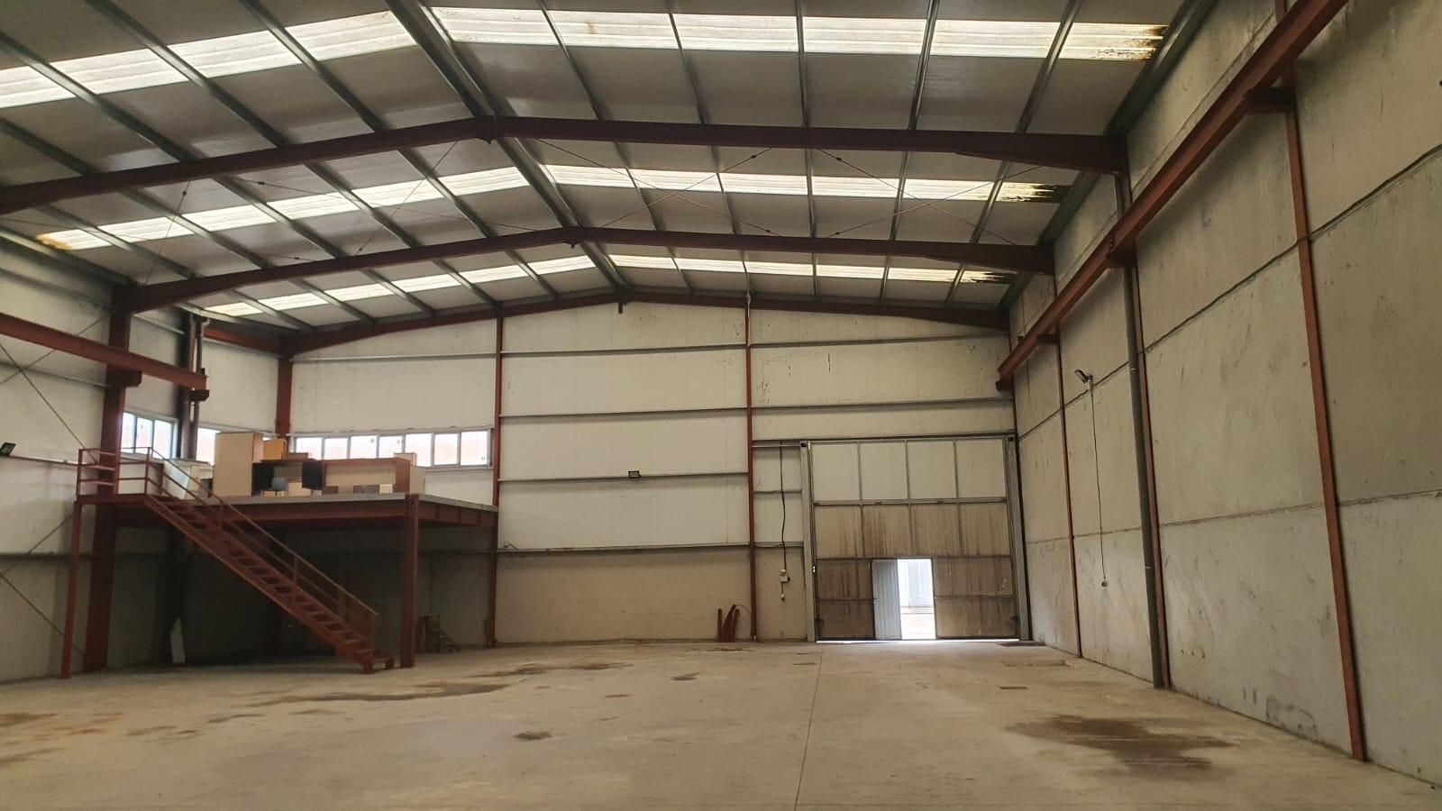 Nau industrial de lloguer a Carracedelo