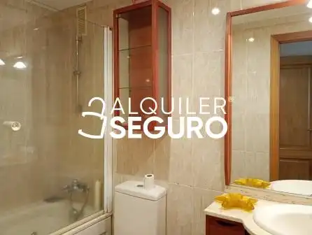 Bathroom of Flat for rent in Oleiros  with Heating and Furnished