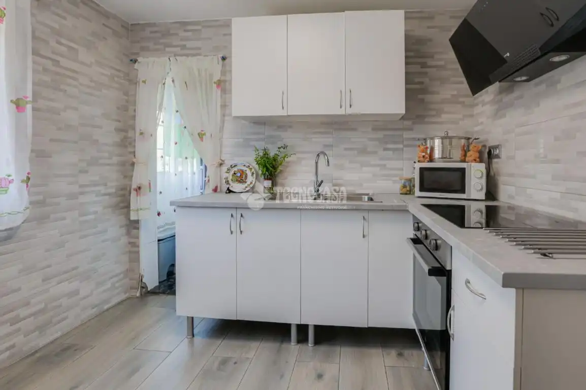 Kitchen of Flat for sale in Sant Boi de Llobregat  with Air Conditioner