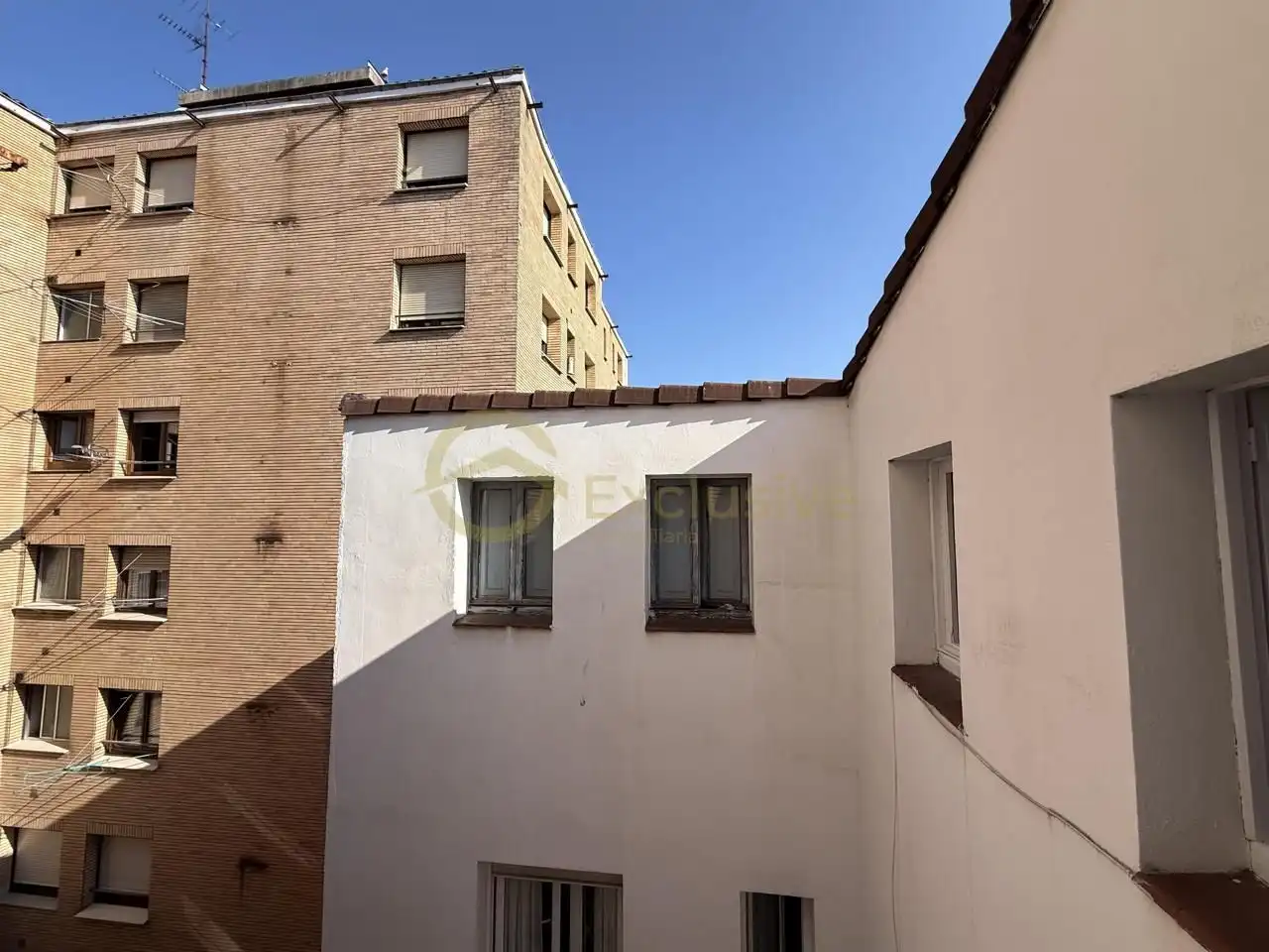 Vista exterior de Pis en venda en Avilés amb Traster