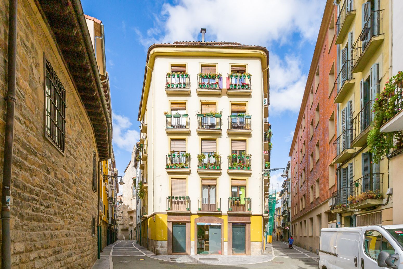 Exterior view of Flat for sale in  Pamplona / Iruña  with Heating, Parquet flooring and Balcony