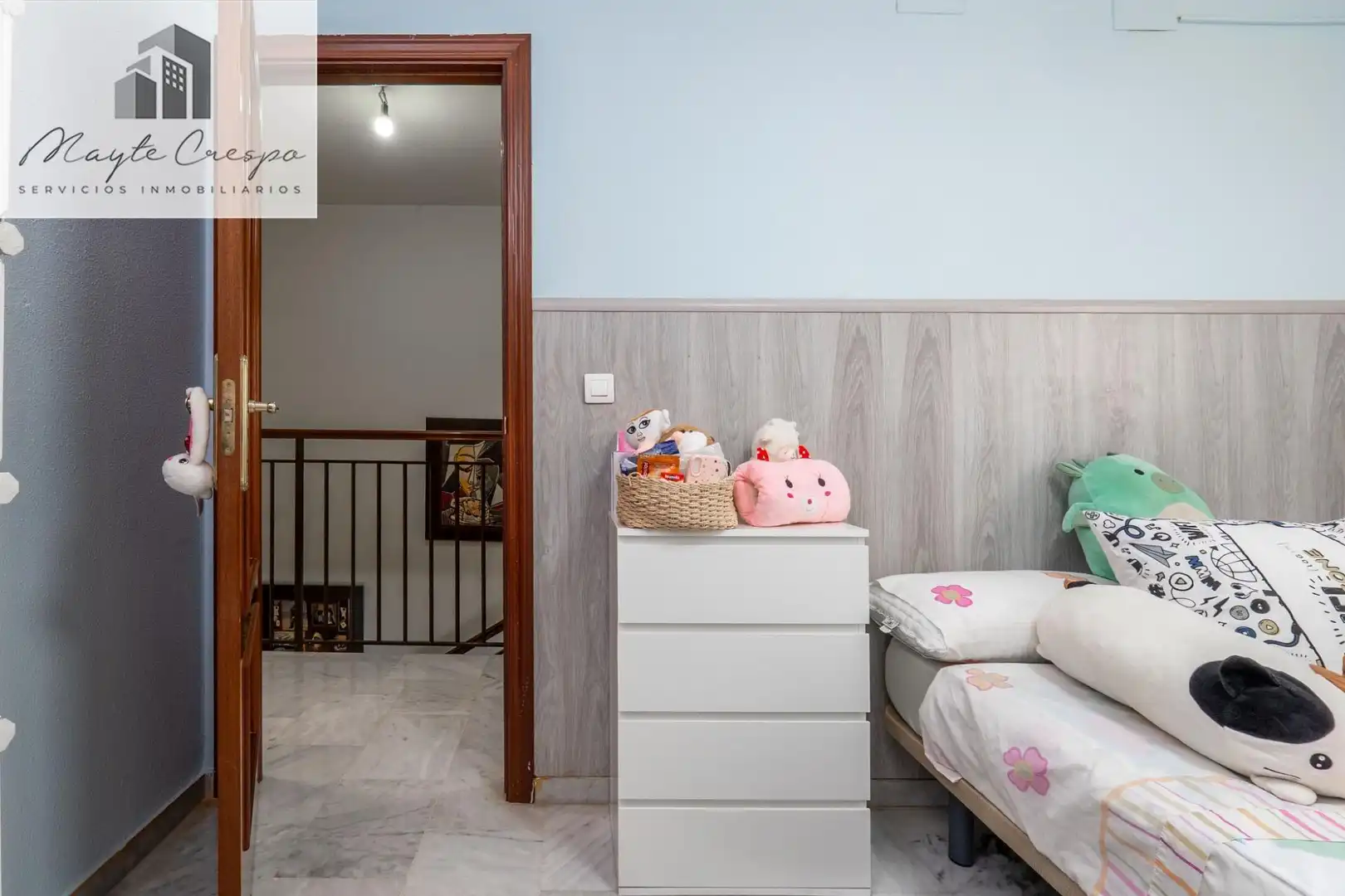 Schlafzimmer von Einfamilien-Reihenhaus zum Verkauf in Ogíjares mit Klimaanlage und Gemeinschaftspool