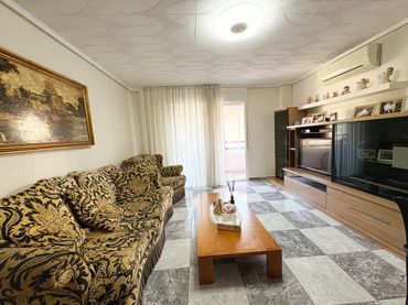 Apartament amb balcó en venda a Calle SAN ANDRES
