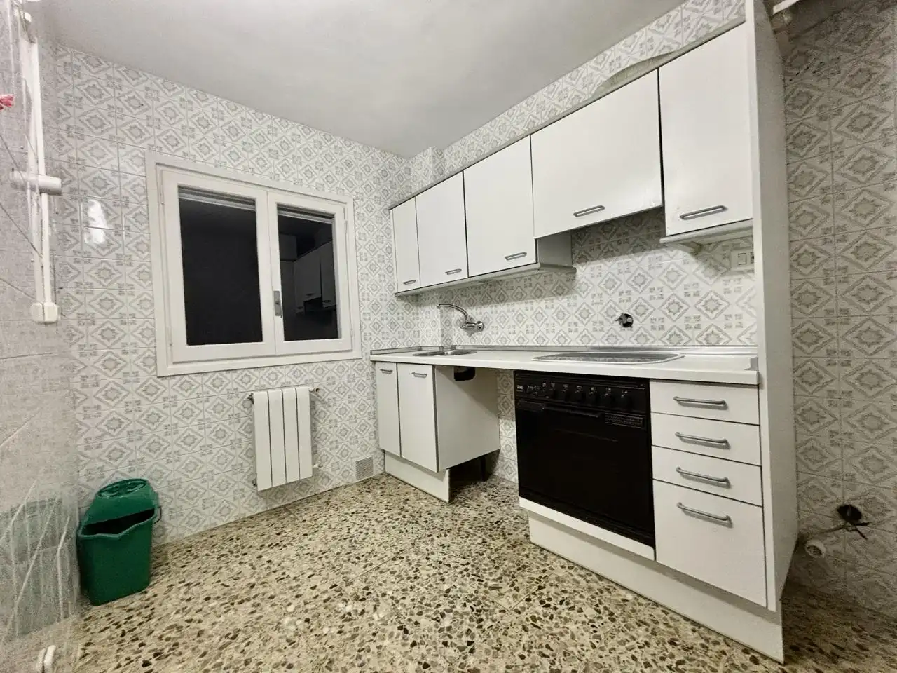 Kitchen of Flat for sale in Zaragoza  with Heating