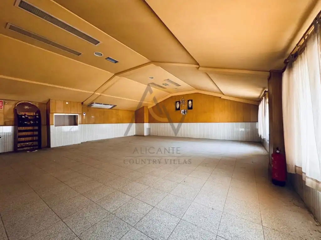 Local comercial en venda a La Romana, imagen 4