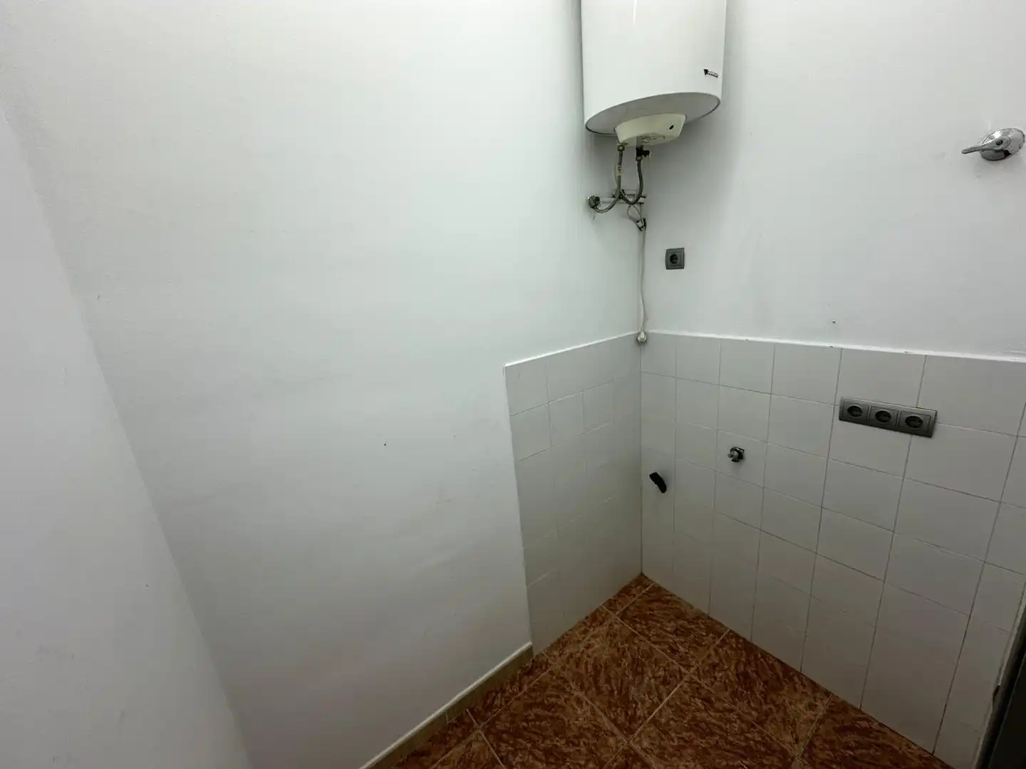 Local comercial en venda a Centre - Passeig i Rodalies, imagen 4