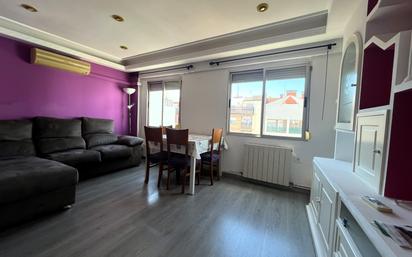 Living room of Flat for sale in  Zaragoza Capital  with Air Conditioner and Balcony