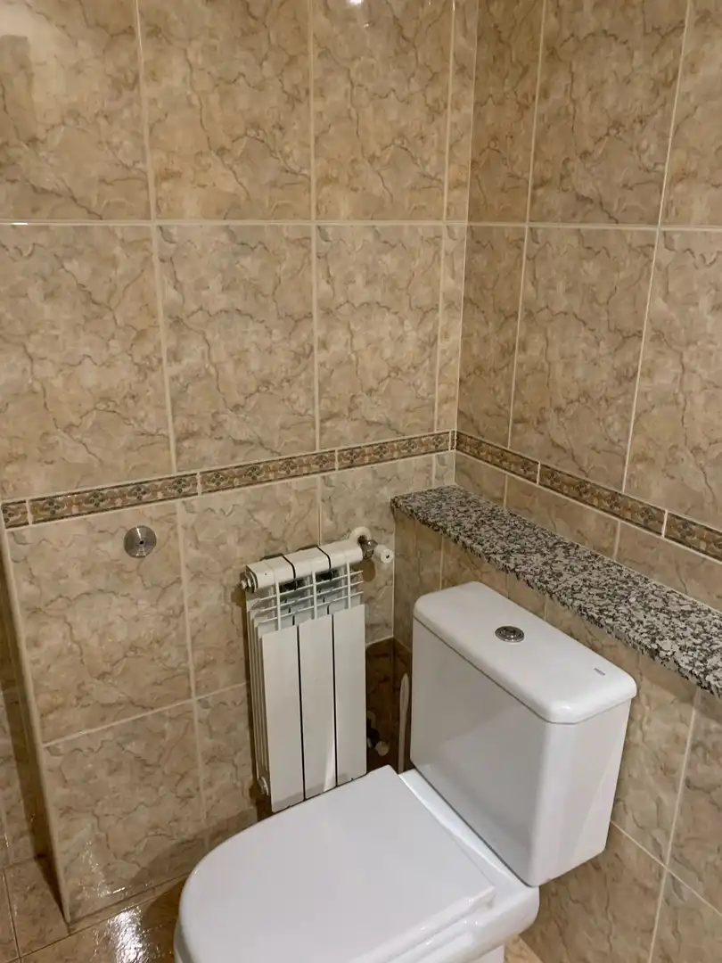 Baño de Dúplex de alquiler en Cáceres con Calefacción