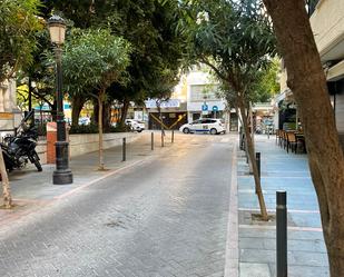 Vista exterior de Local de lloguer en Marbella