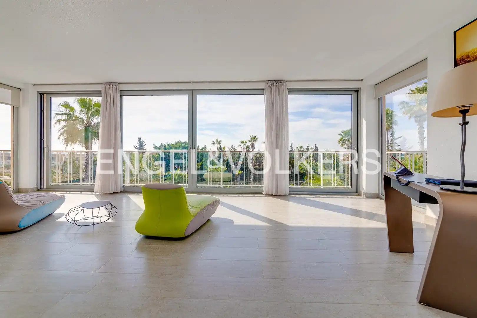 Sala de estar de Finca rústica en venta en Rojales con Aire acondicionado, Calefacción y Jardín privado