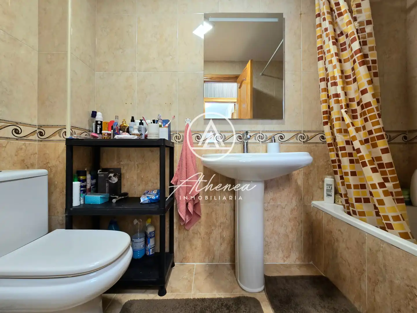 Baño de Piso en venta en Roquetas de Mar con Terraza, Amueblado y Horno