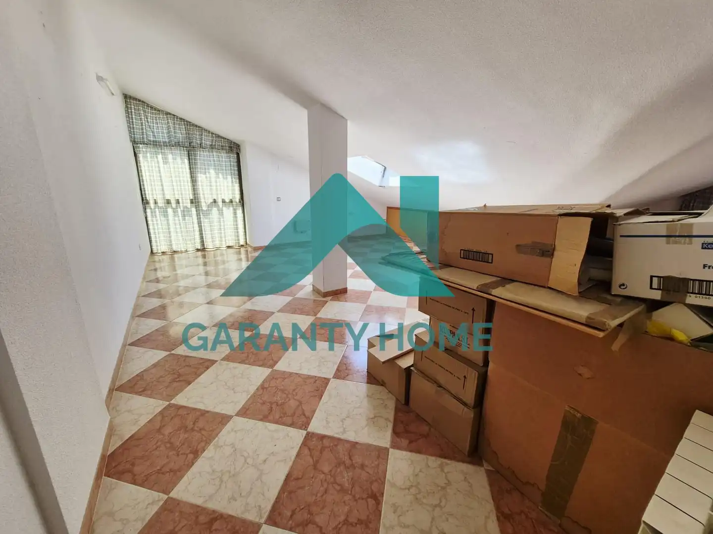 Houses for sale in Cáceres  with Air Conditioner, Heating and Private garden