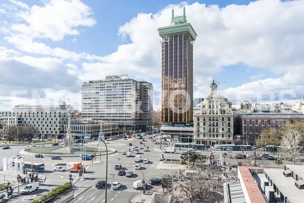 Außenansicht von Wohnung zum Verkauf in Madrid mit Klimaanlage und Heizung
