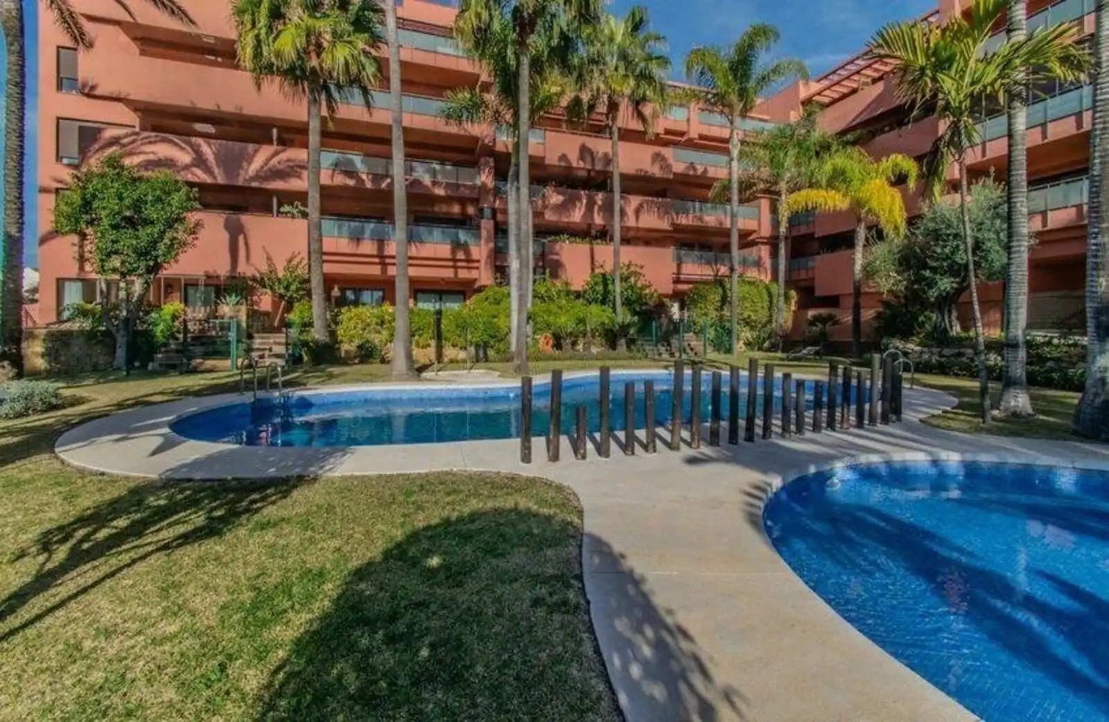Apartamento con piscina en venta en Estepona Pueblo, imagen 33