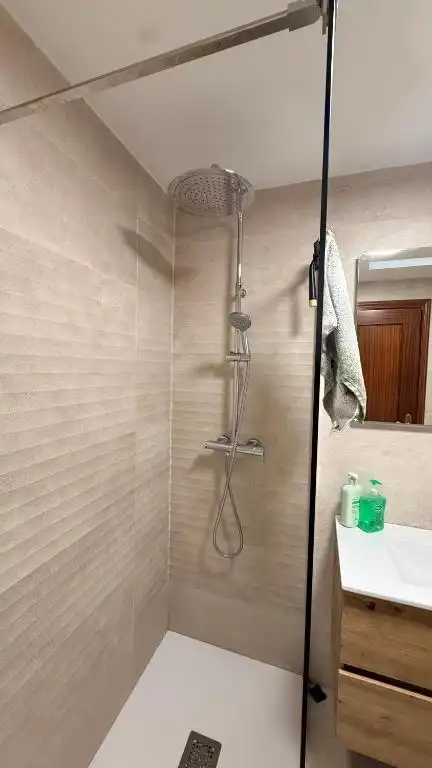 Badezimmer von Wohnung zur Miete in Mijas