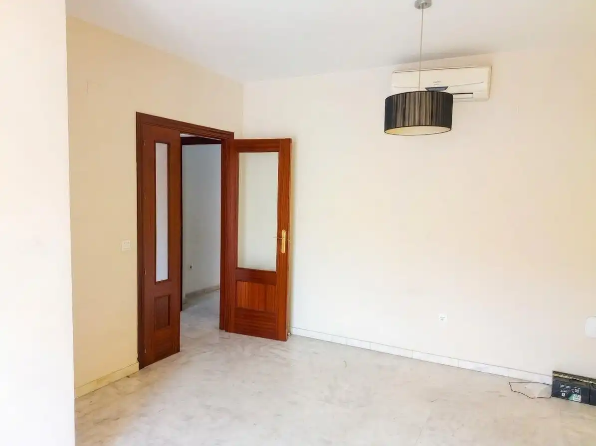 Habitación de Piso en venta en Sevilla