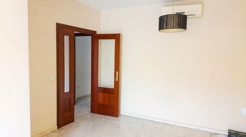 Foto 4 de Piso en venta en Parroco a Gomez Villalobo, El Cerro, Sevilla Capital