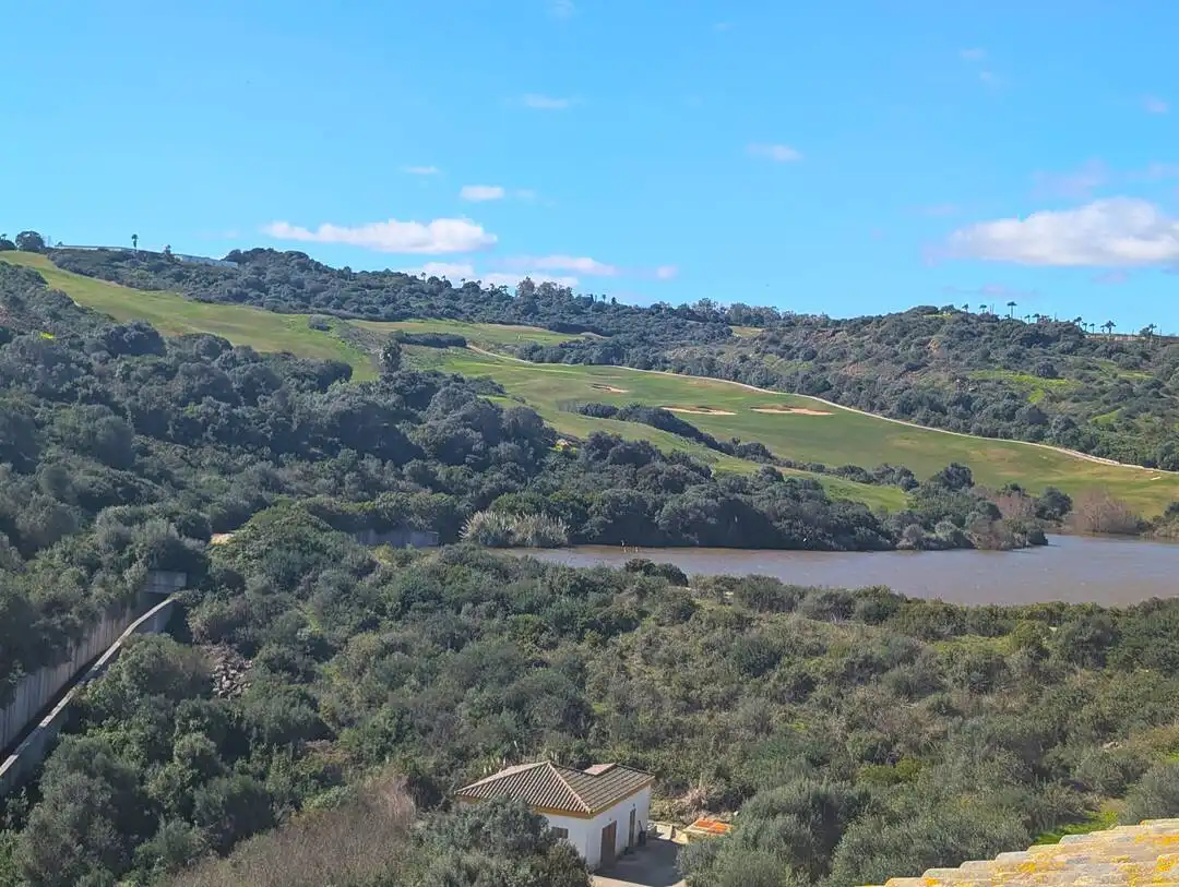 Dachboden zum Verkauf in La Alcaidesa mit Klimaanlage, Heizung und Terrasse