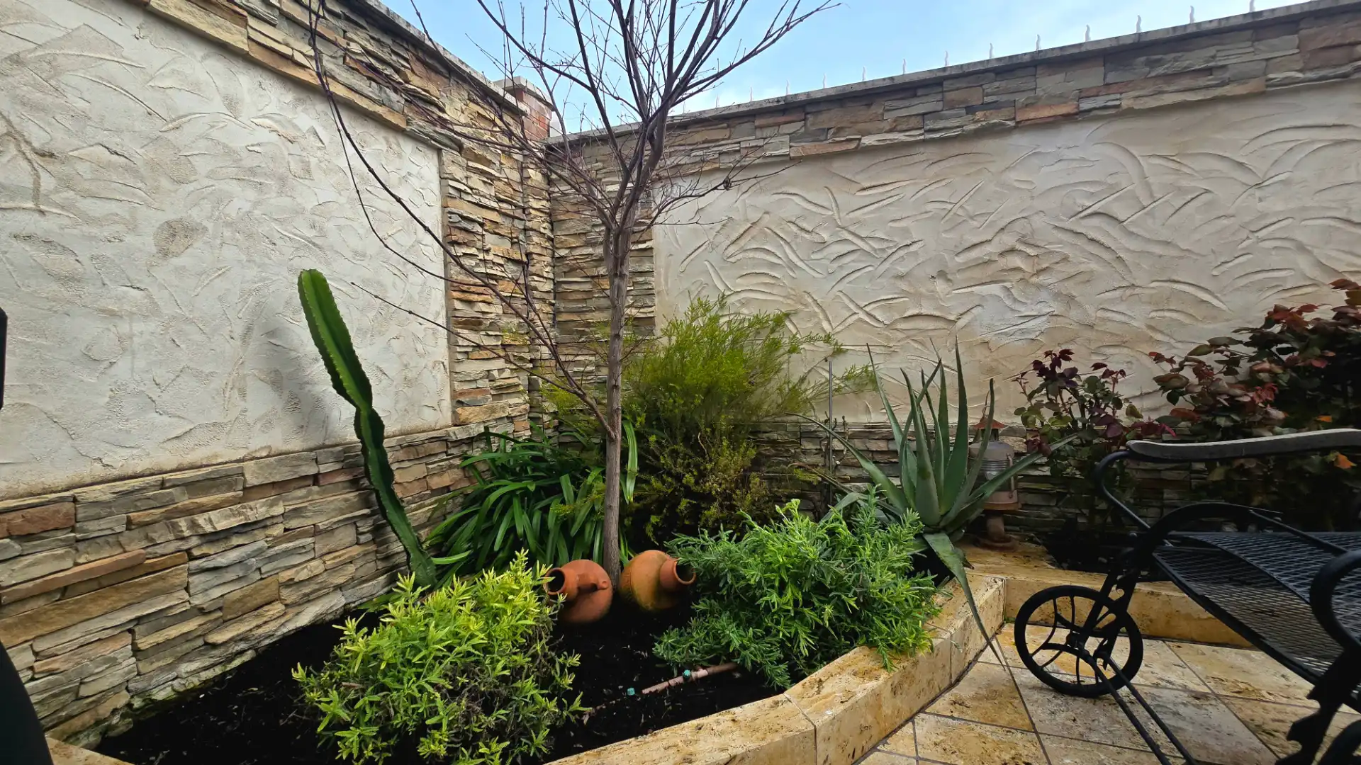 Jardín de Casa adosada en venta en Alcalá de Henares con Aire acondicionado, Calefacción y Jardín privado