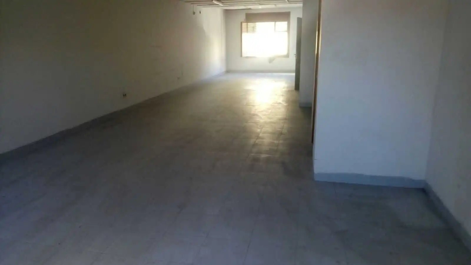 Local comercial en venda a Llevant, imagen 6