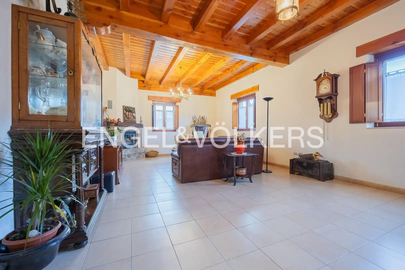 Sala d'estar de Casa o xalet en venda en Elorrio amb Calefacció, Jardí privat i Terrassa