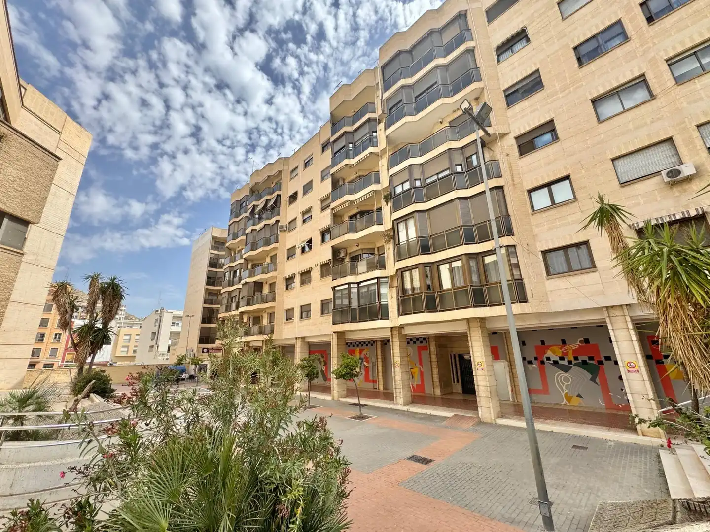 Vista exterior de Ático en venta en Orihuela con Aire acondicionado, Calefacción y Terraza