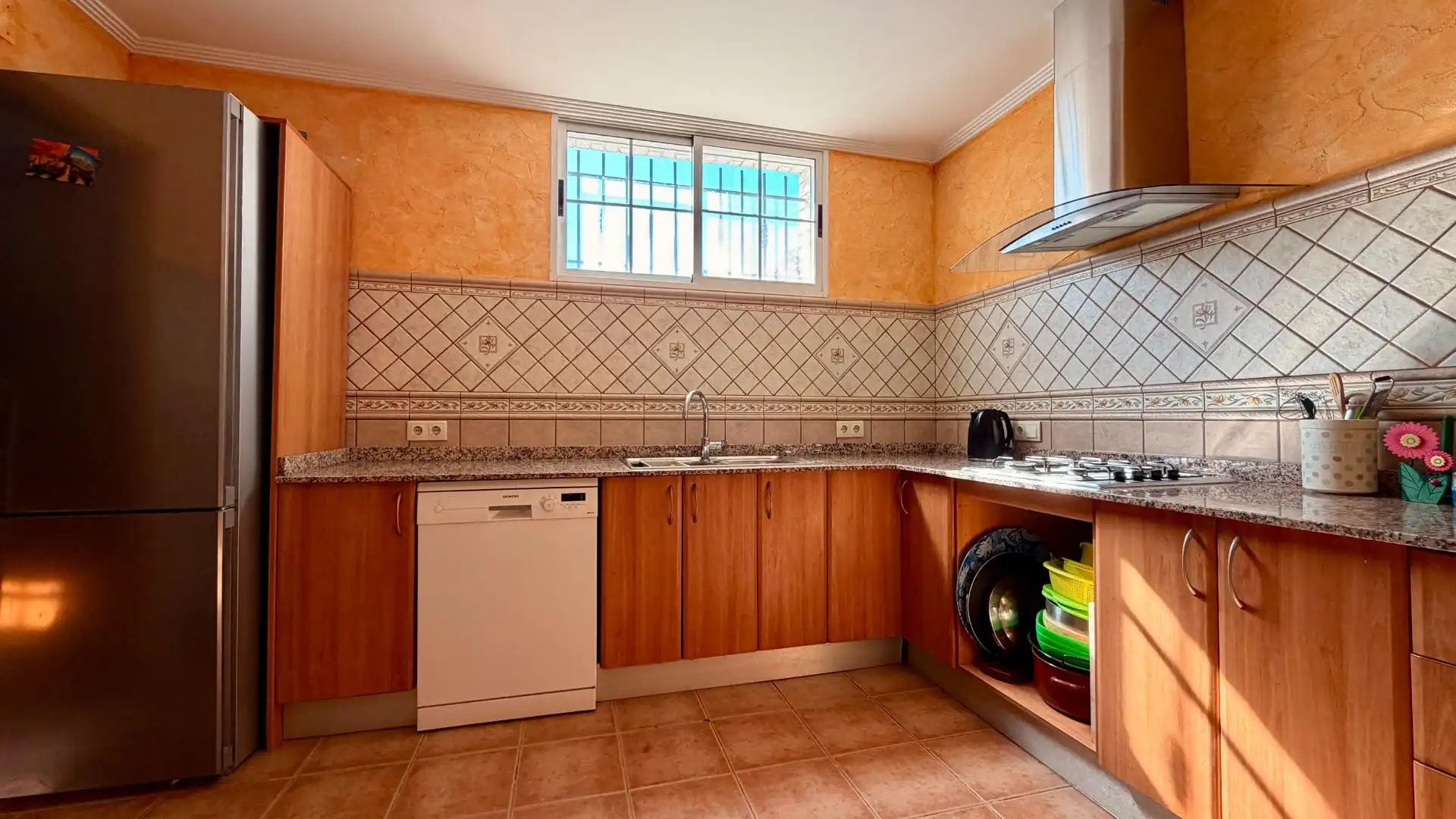 Kitchen of Houses for sale in Elche / Elx  with Air Conditioner, Heating and Terrace