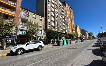 Außenansicht von Wohnung zum verkauf in Ponferrada mit Terrasse