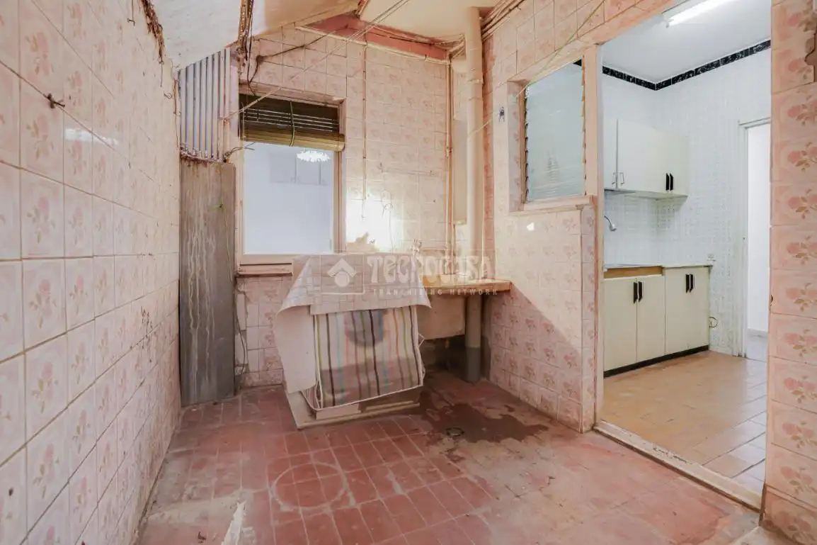 Cocina de Piso en venta en Barcelona con Jardín privado, Terraza y Balcón