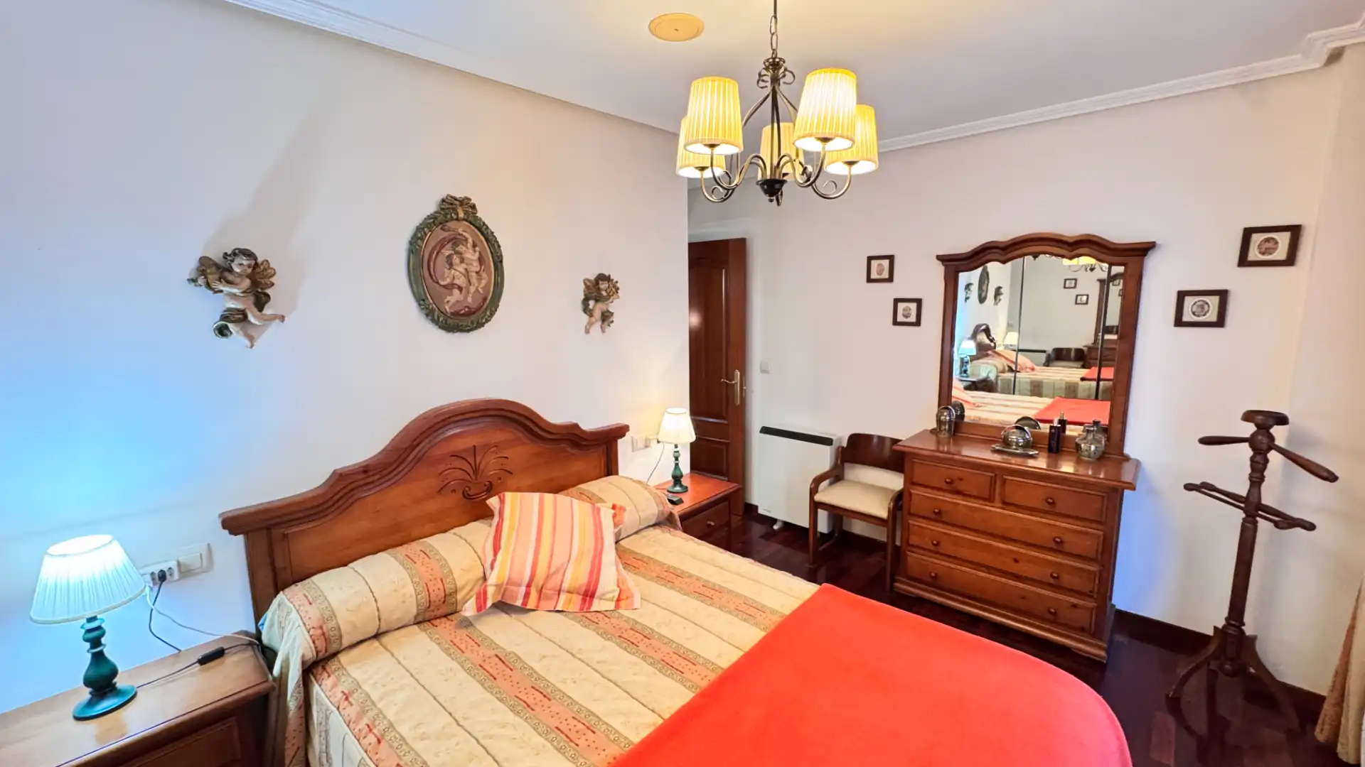 Schlafzimmer von Wohnung zum Verkauf in Arteixo mit Heizung, Parkett und Terrasse
