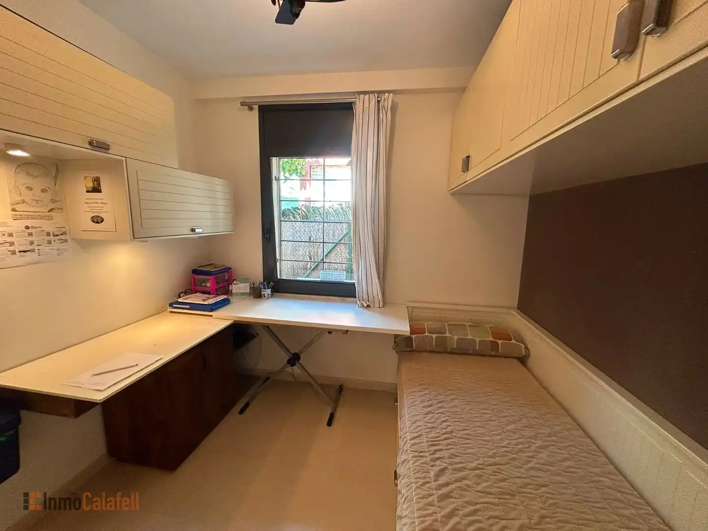 Habitación de Casa adosada en venta en Calafell con Aire acondicionado, Calefacción y Jardín privado