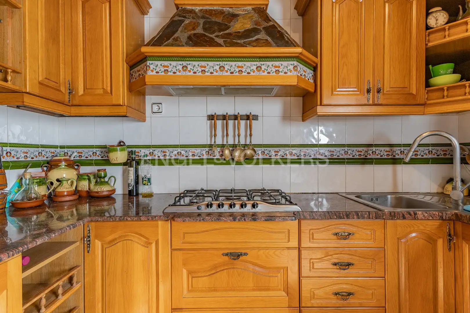 Cocina de Finca rústica en venta en Fonollosa con Calefacción, Jardín privado y Terraza