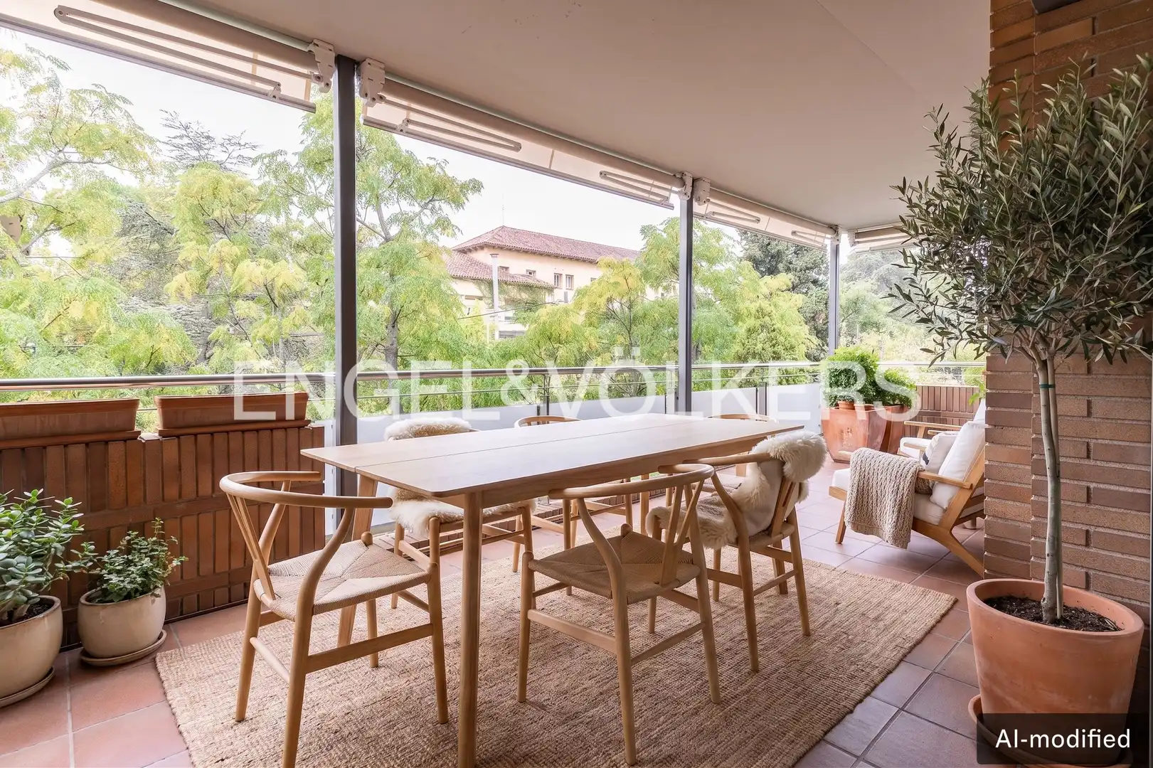 Penthouse with pool for sale in L'Eixample