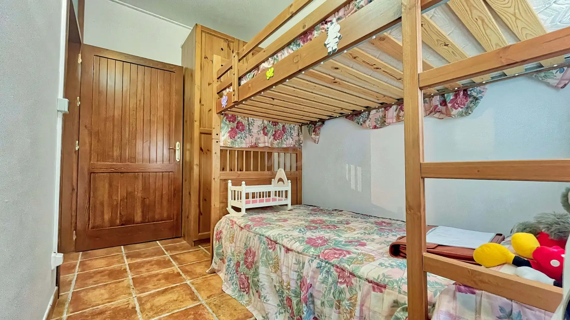 Dormitori de Casa o xalet en venda en La Vall de Gallinera amb Calefacció i Terrassa