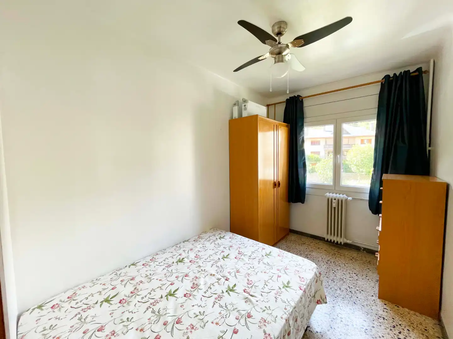 Schlafzimmer von Wohnung zum Verkauf in Sort mit Terrasse, Abstellraum und Möbliert