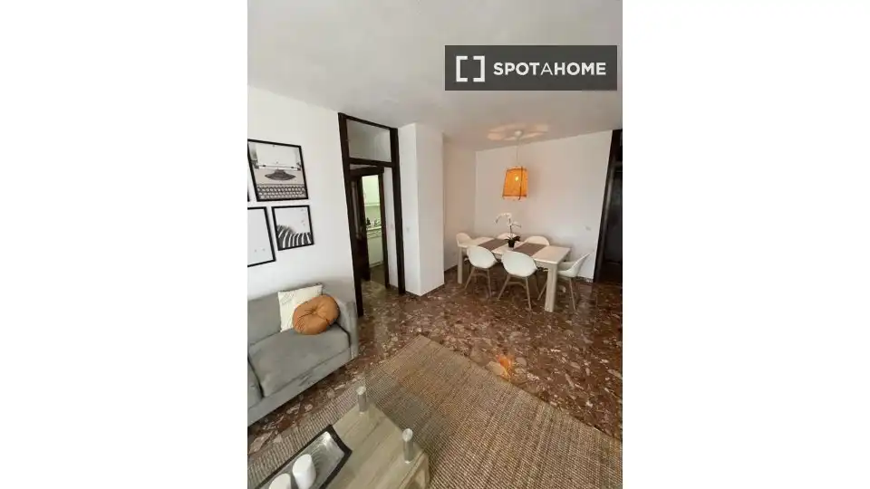 Room in Martiricos - La Roca - La Rosaleda